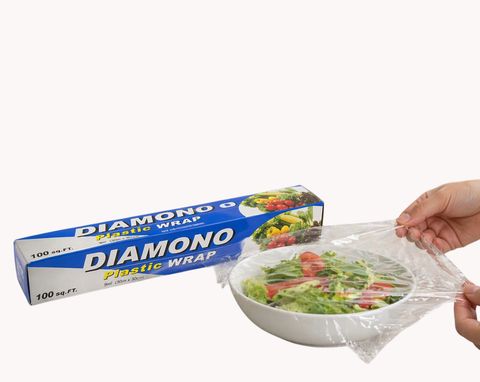FILM ALUSA PARA ALIMENTOS 28cm x50mts 8mic. MATERIAL: PVC PARA ALIMENTOS.